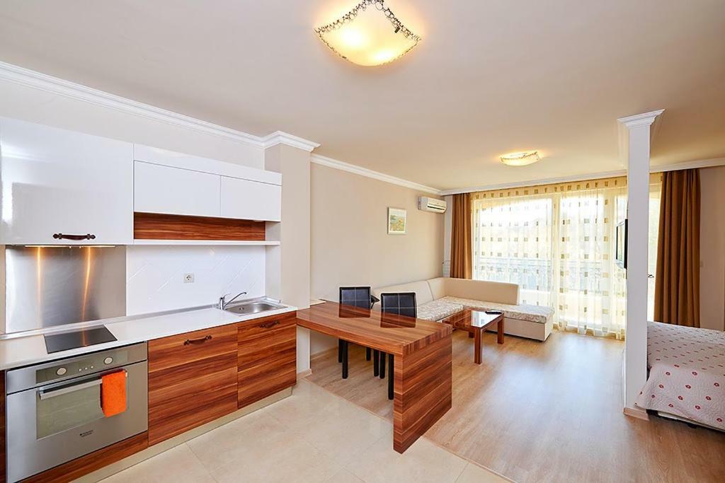 Penelopa Palace Apart Hotel & Spa Pomorie Kültér fotó