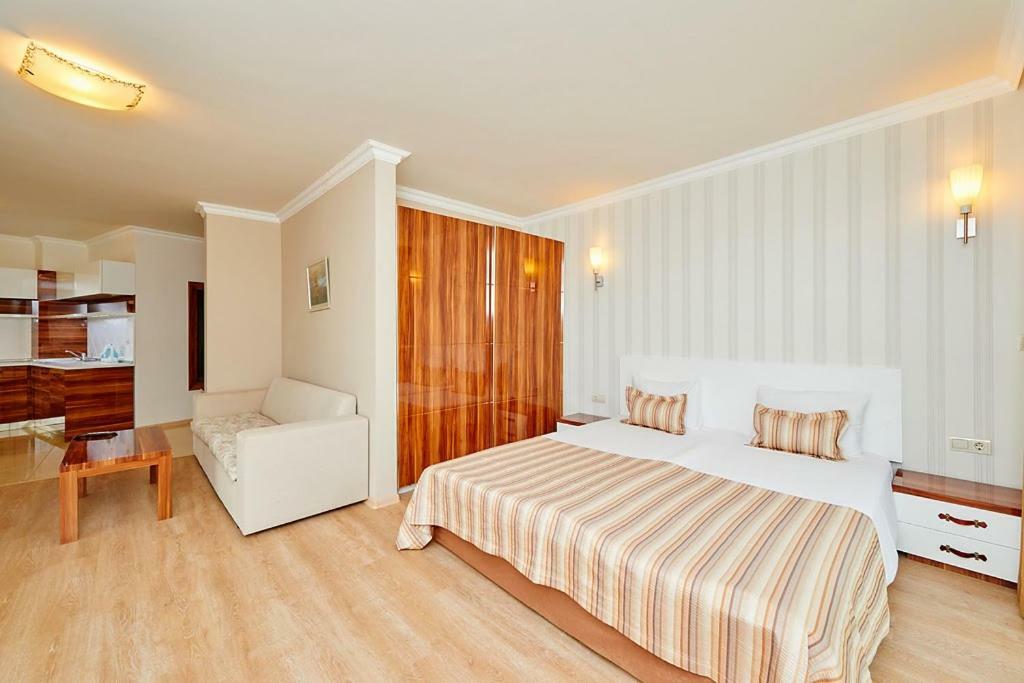 Penelopa Palace Apart Hotel & Spa Pomorie Kültér fotó