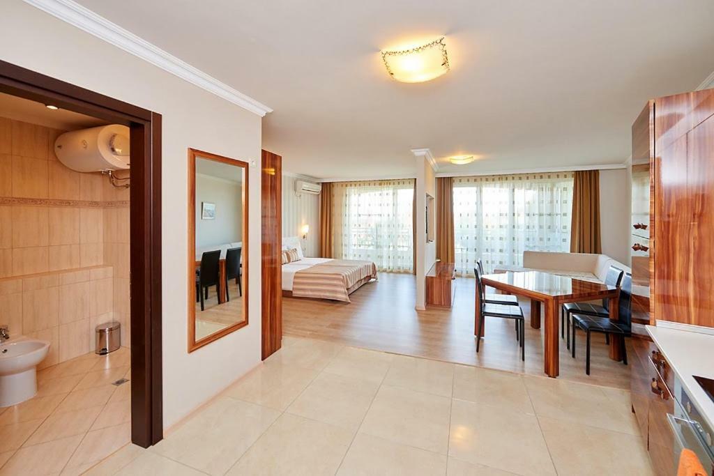 Penelopa Palace Apart Hotel & Spa Pomorie Kültér fotó