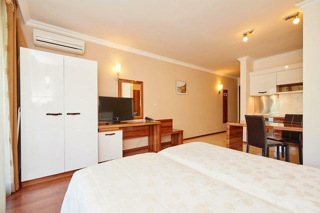 Penelopa Palace Apart Hotel & Spa Pomorie Kültér fotó